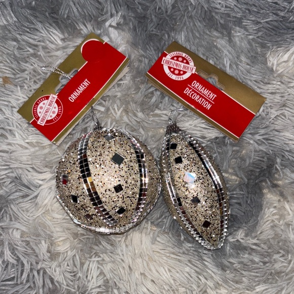 christmas house Other - Silver and champagne Ornament Duo NWT